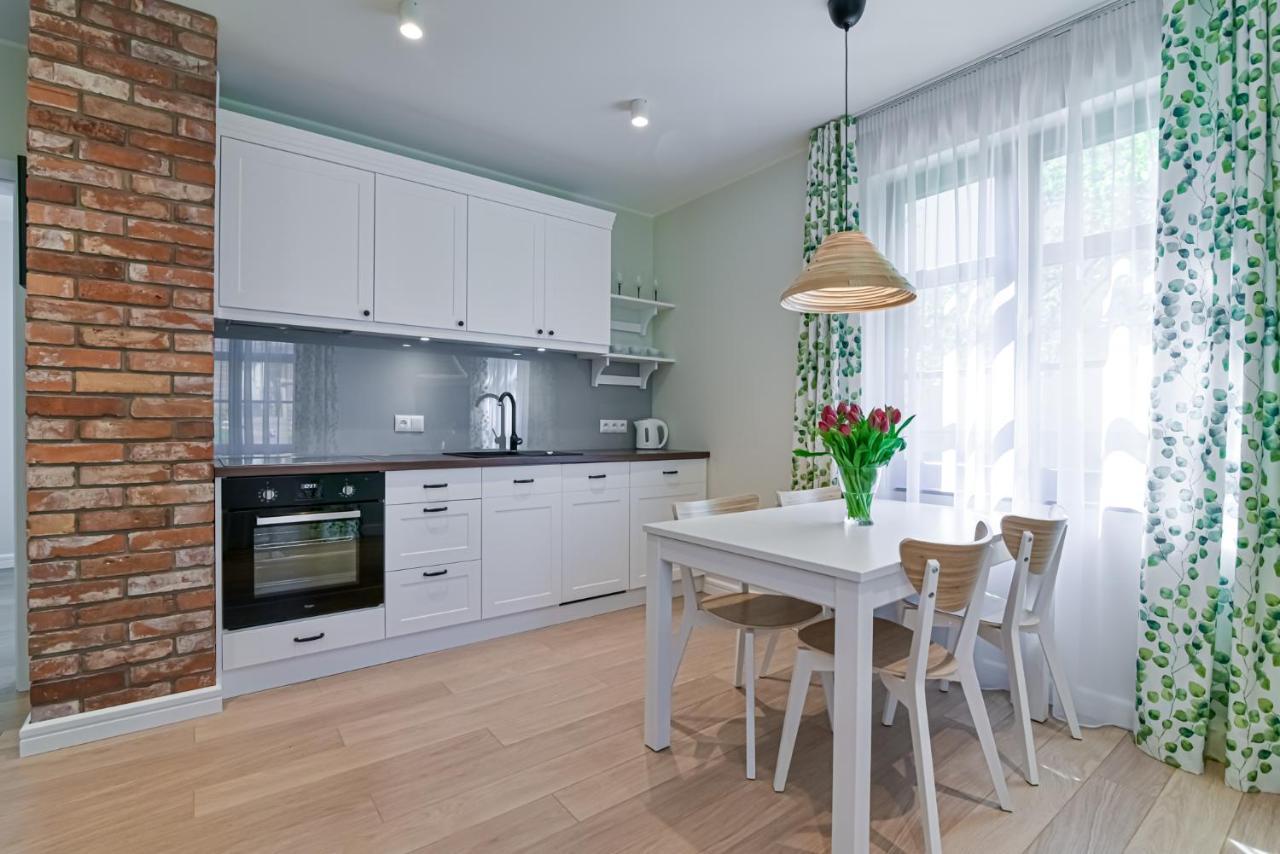 Villa Allegra Apartamenty Z Ogrodem I Sala Zabaw ,Darmowy Parking I Lezaki, 5Minut Do Morza Gdynia Ngoại thất bức ảnh